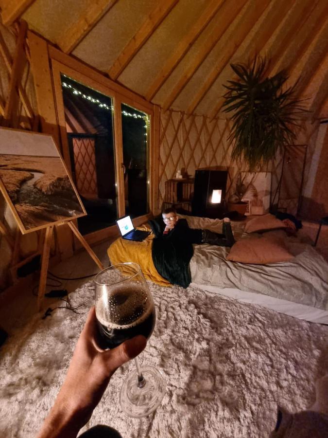 Hotel Jurty Glamping Gostynin Zewnętrze zdjęcie