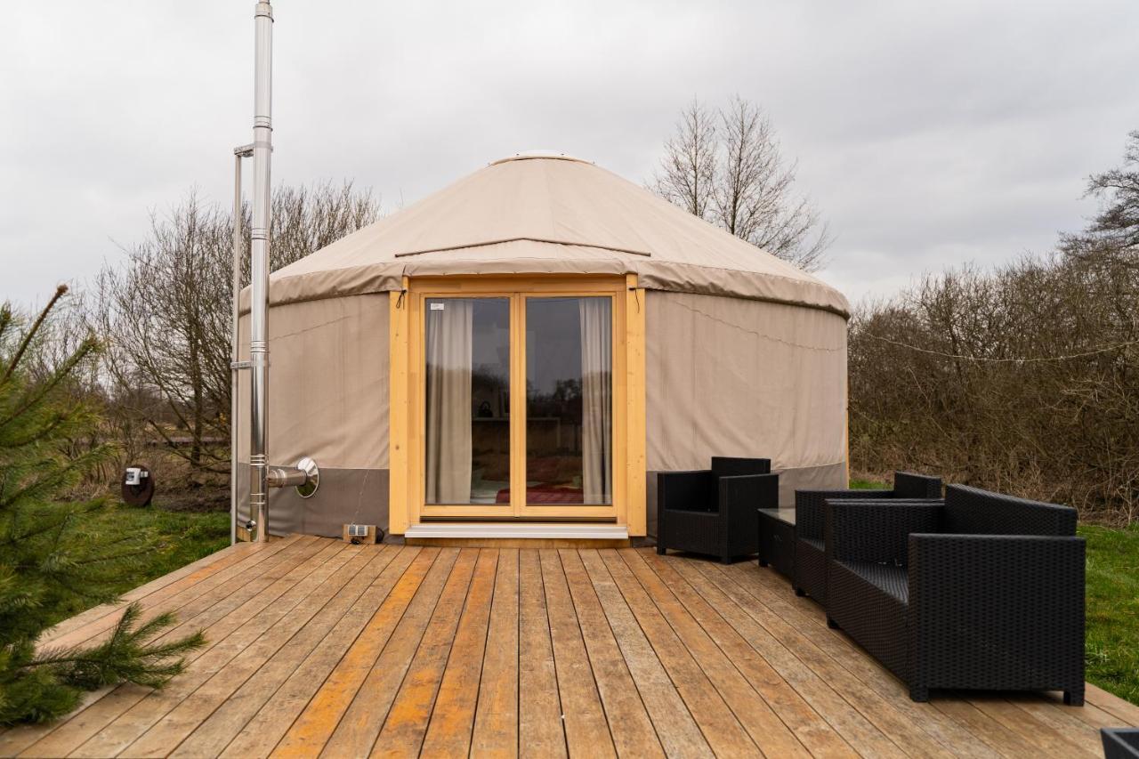 Hotel Jurty Glamping Gostynin Zewnętrze zdjęcie