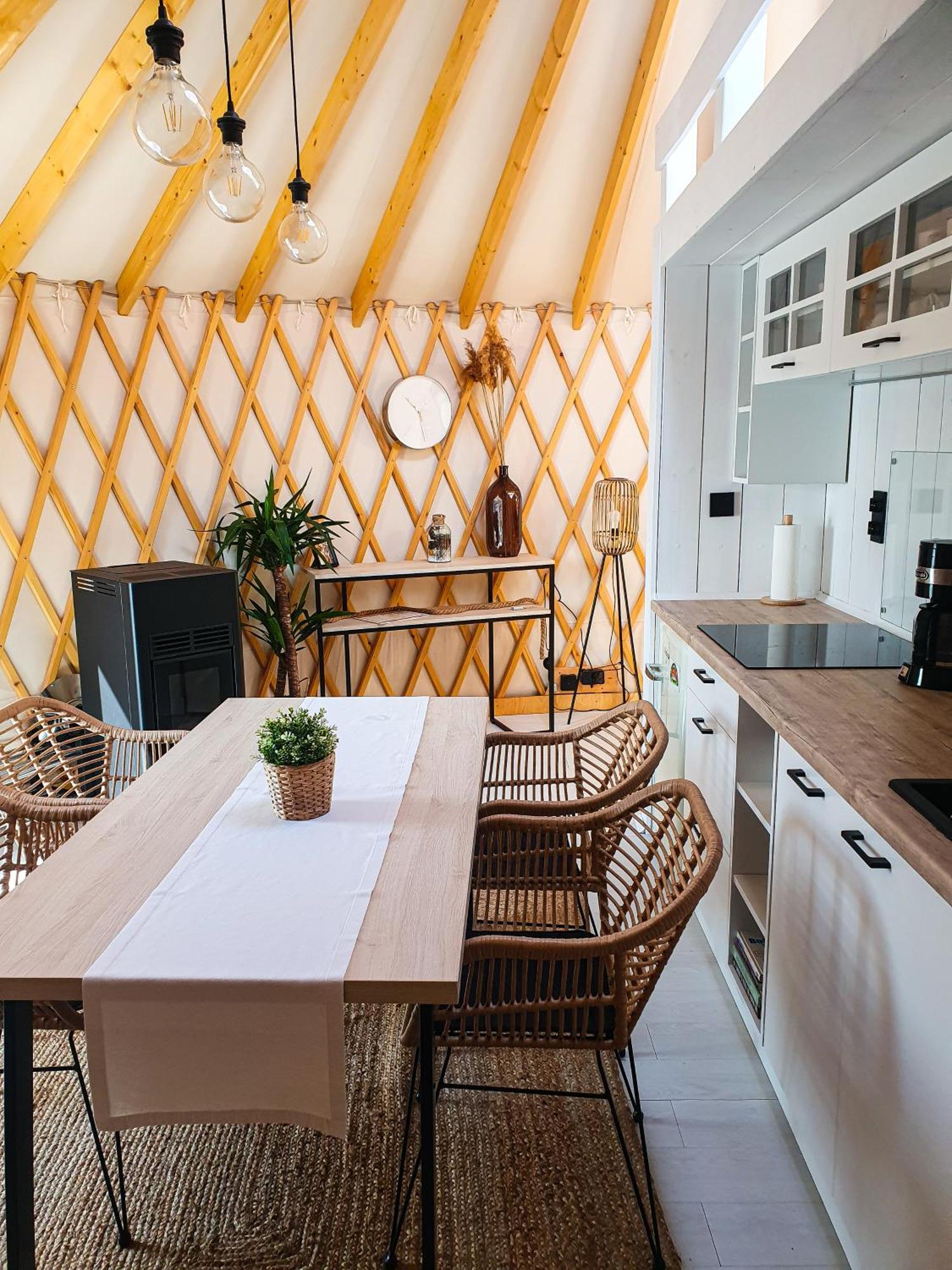 Hotel Jurty Glamping Gostynin Zewnętrze zdjęcie