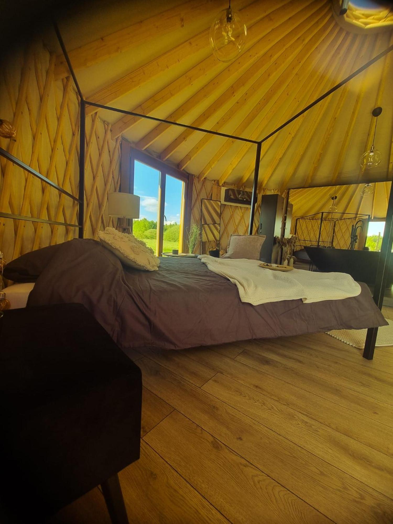 Hotel Jurty Glamping Gostynin Zewnętrze zdjęcie