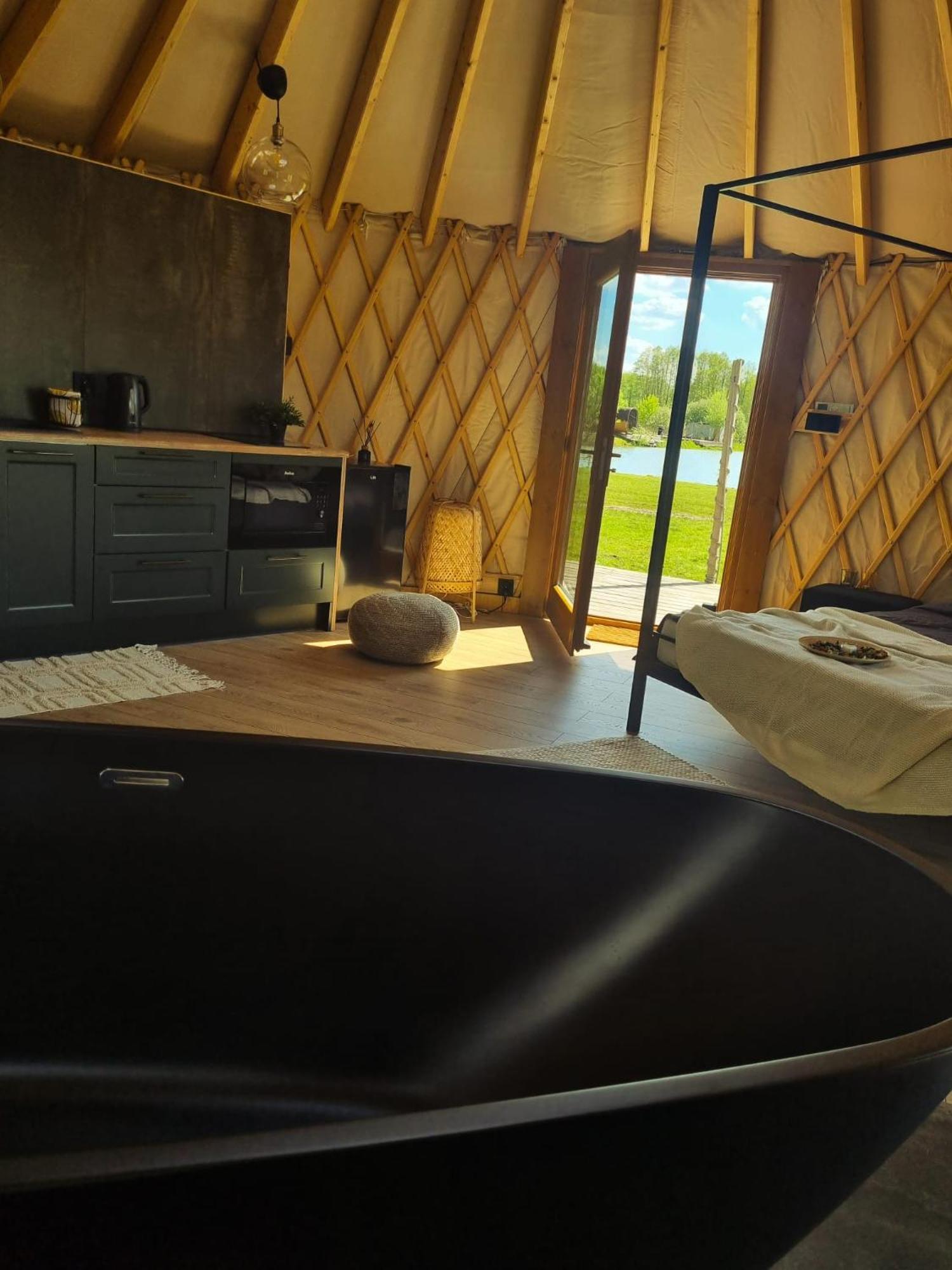 Hotel Jurty Glamping Gostynin Zewnętrze zdjęcie