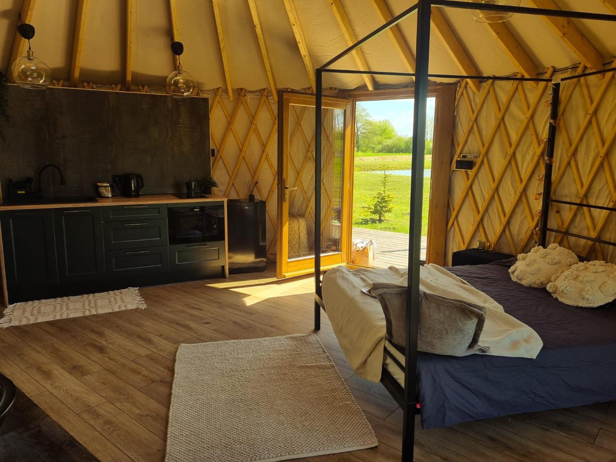 Hotel Jurty Glamping Gostynin Zewnętrze zdjęcie