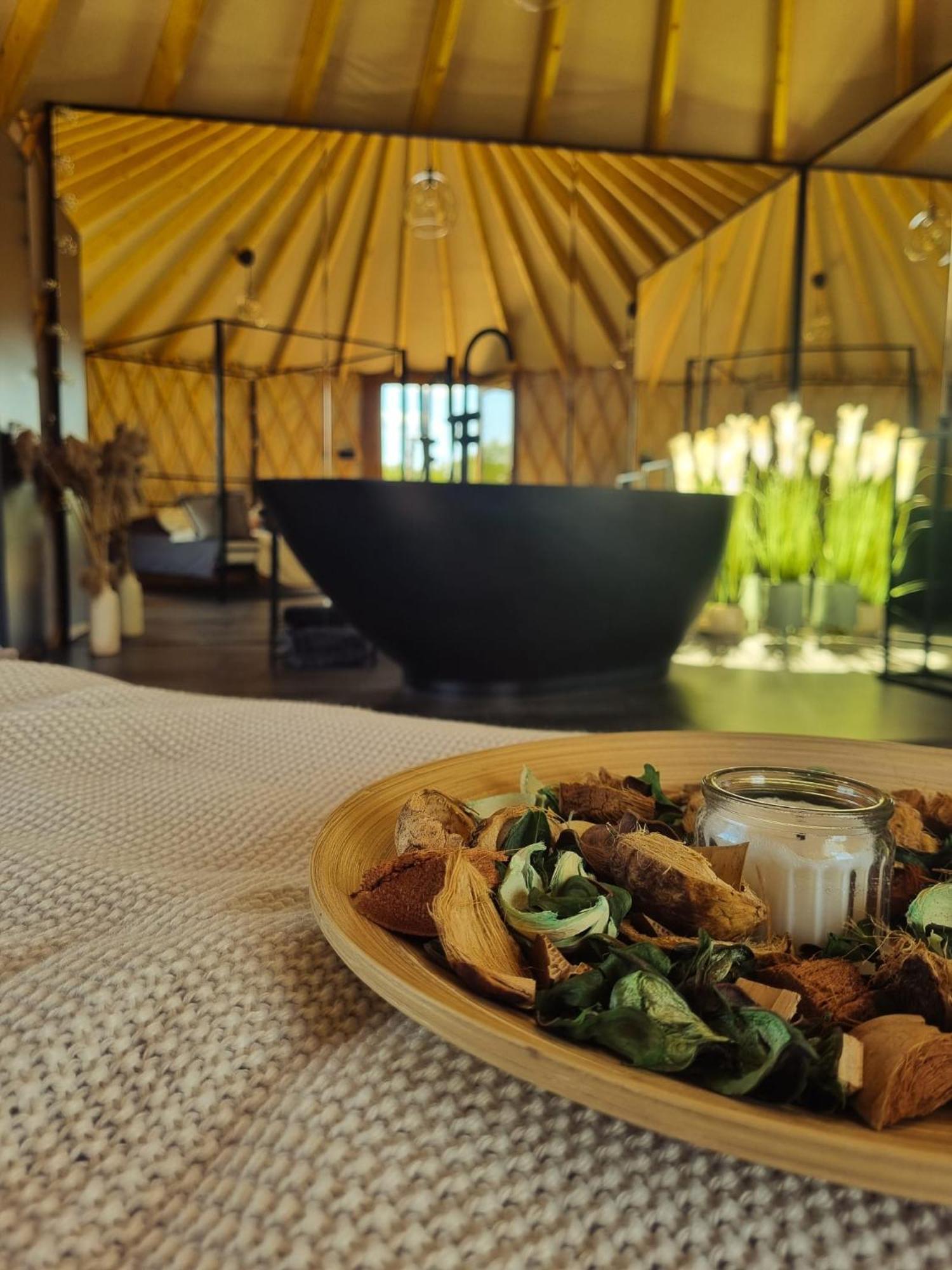 Hotel Jurty Glamping Gostynin Zewnętrze zdjęcie